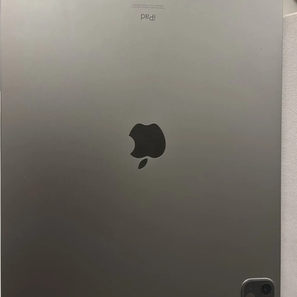 Ipad pro 12.9inch 5th gen
